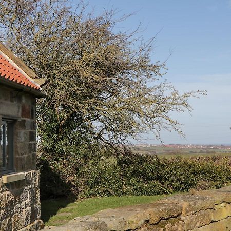 The Piggery Villa Уитби Екстериор снимка
