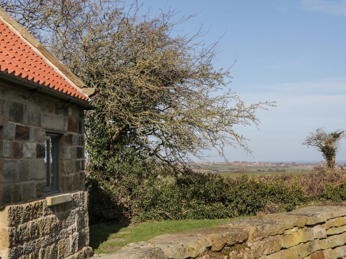 The Piggery Villa Уитби Екстериор снимка